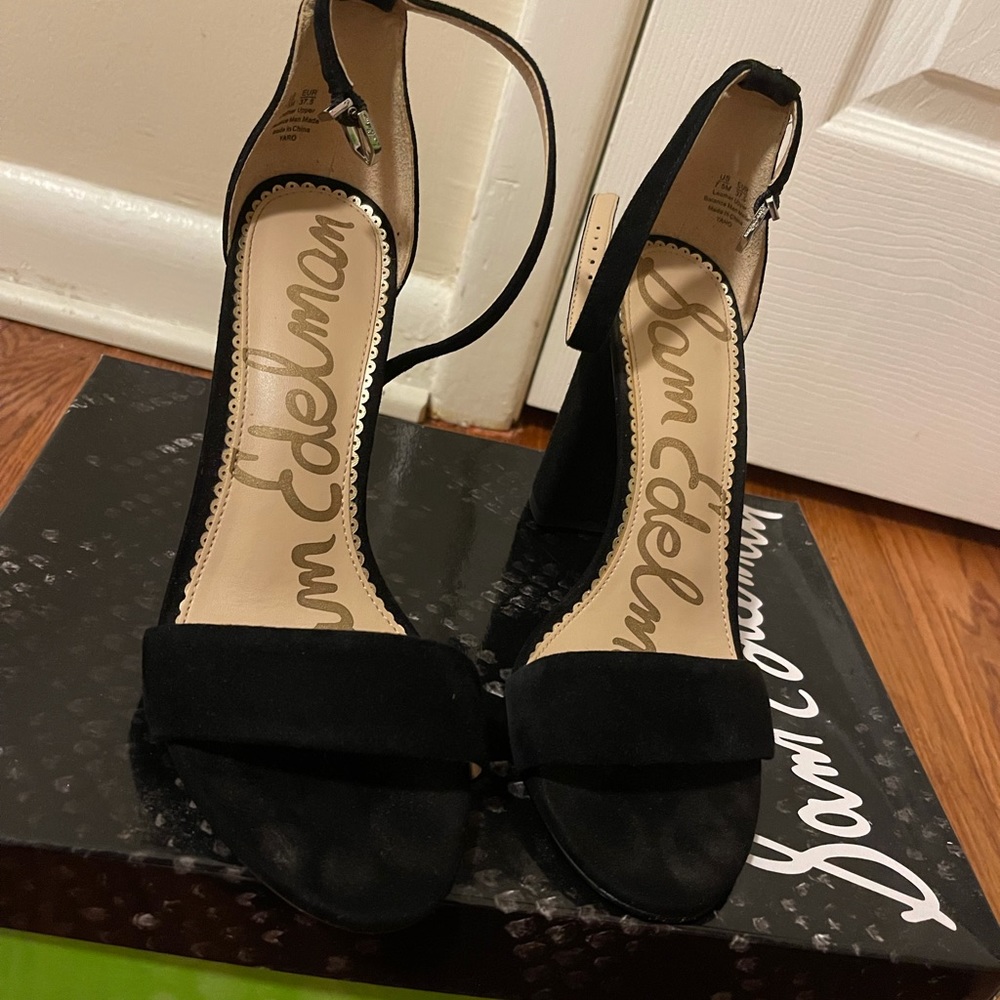 Heels - Picture 2 of 3